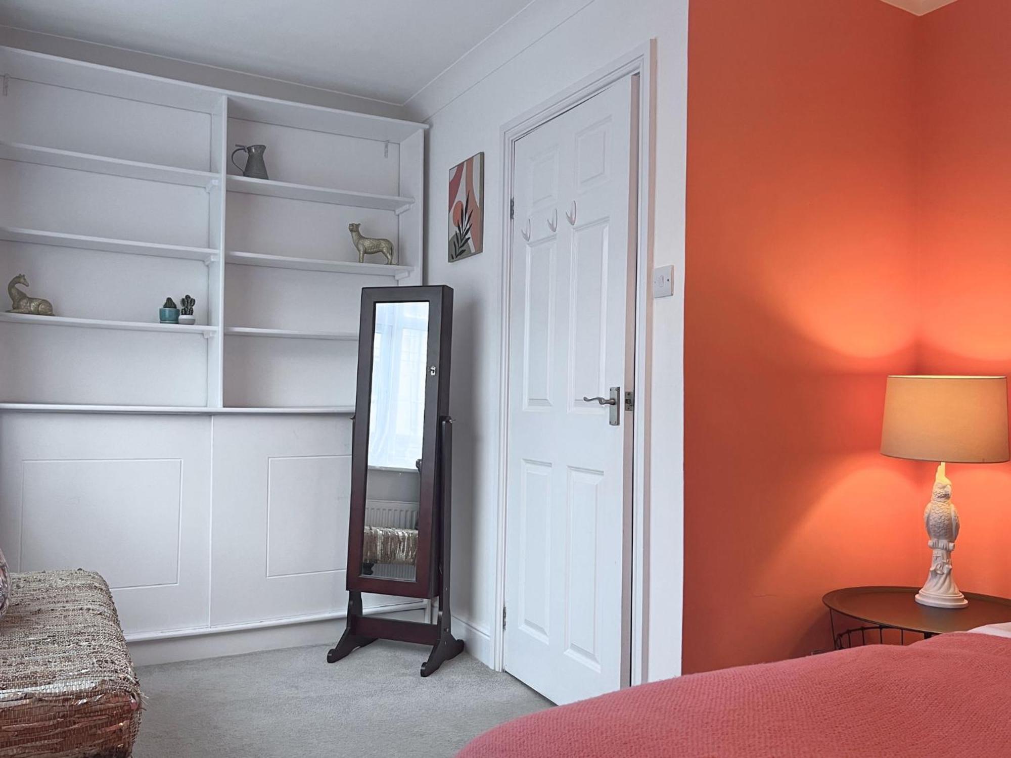 Jekyll'S On Hyde - Spacious Town House - Central Winchester - Free Parking, Sleeps 5 - By Xplus Stays Esterno foto