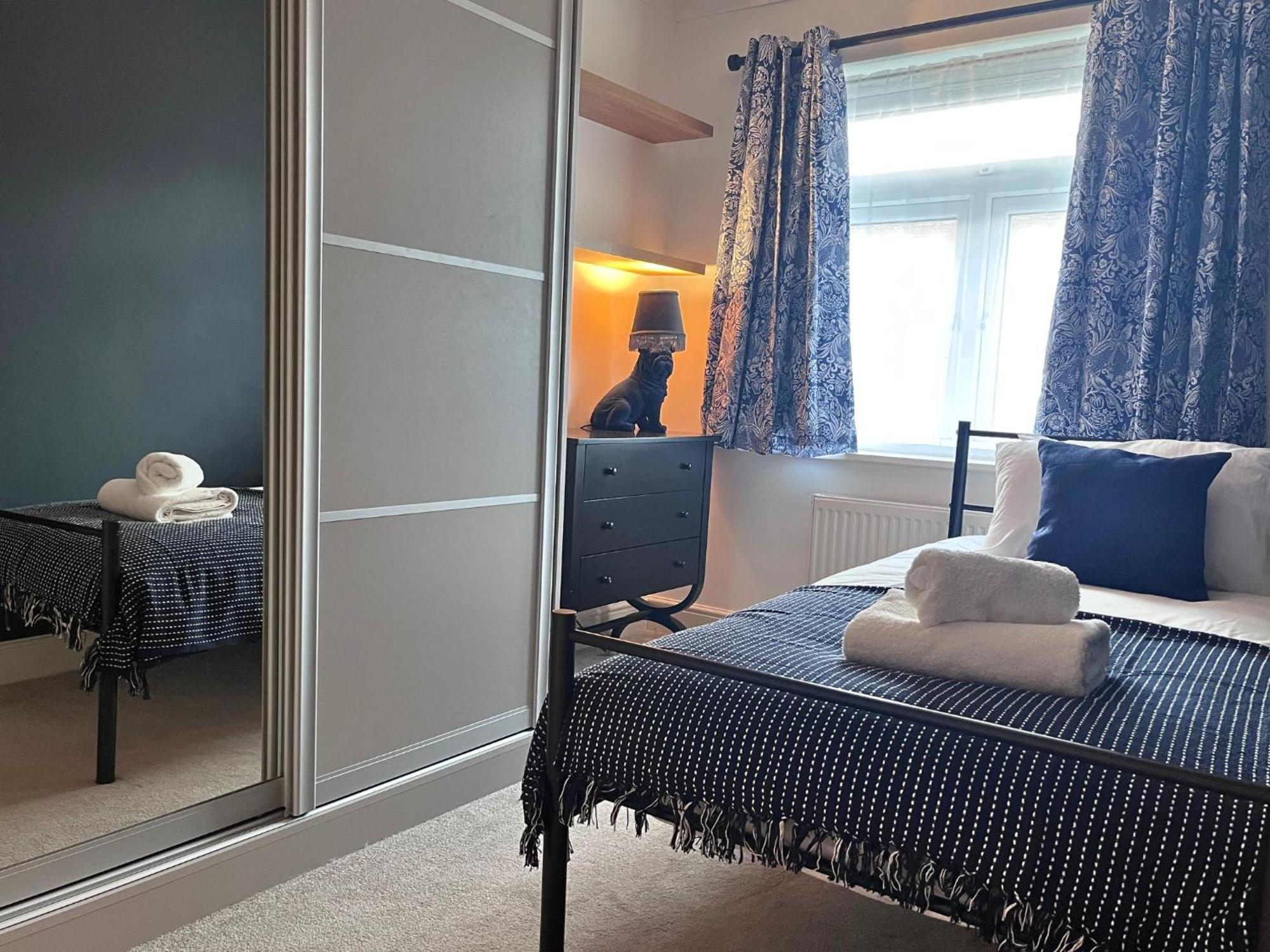 Jekyll'S On Hyde - Spacious Town House - Central Winchester - Free Parking, Sleeps 5 - By Xplus Stays Esterno foto