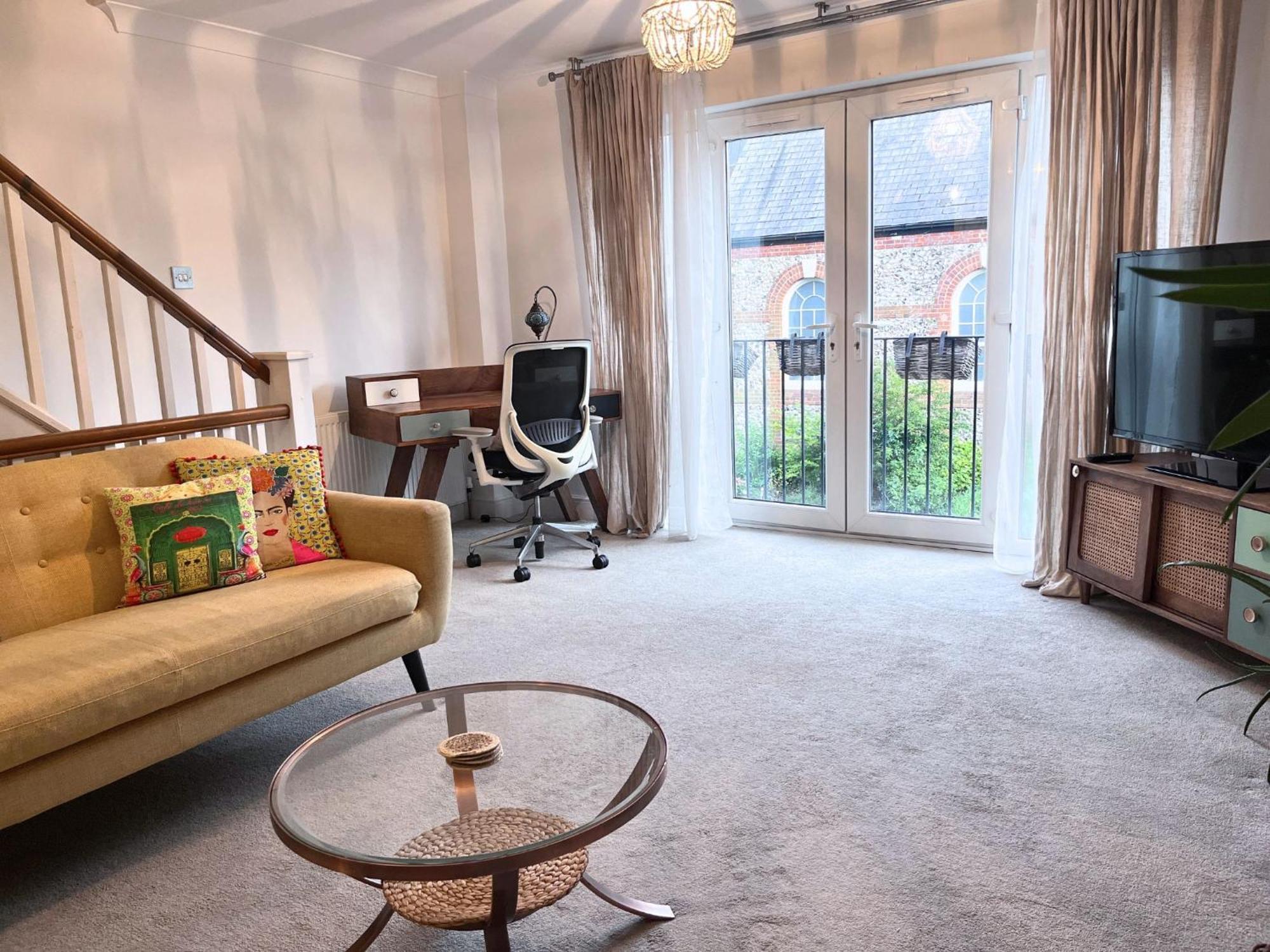 Jekyll'S On Hyde - Spacious Town House - Central Winchester - Free Parking, Sleeps 5 - By Xplus Stays Esterno foto