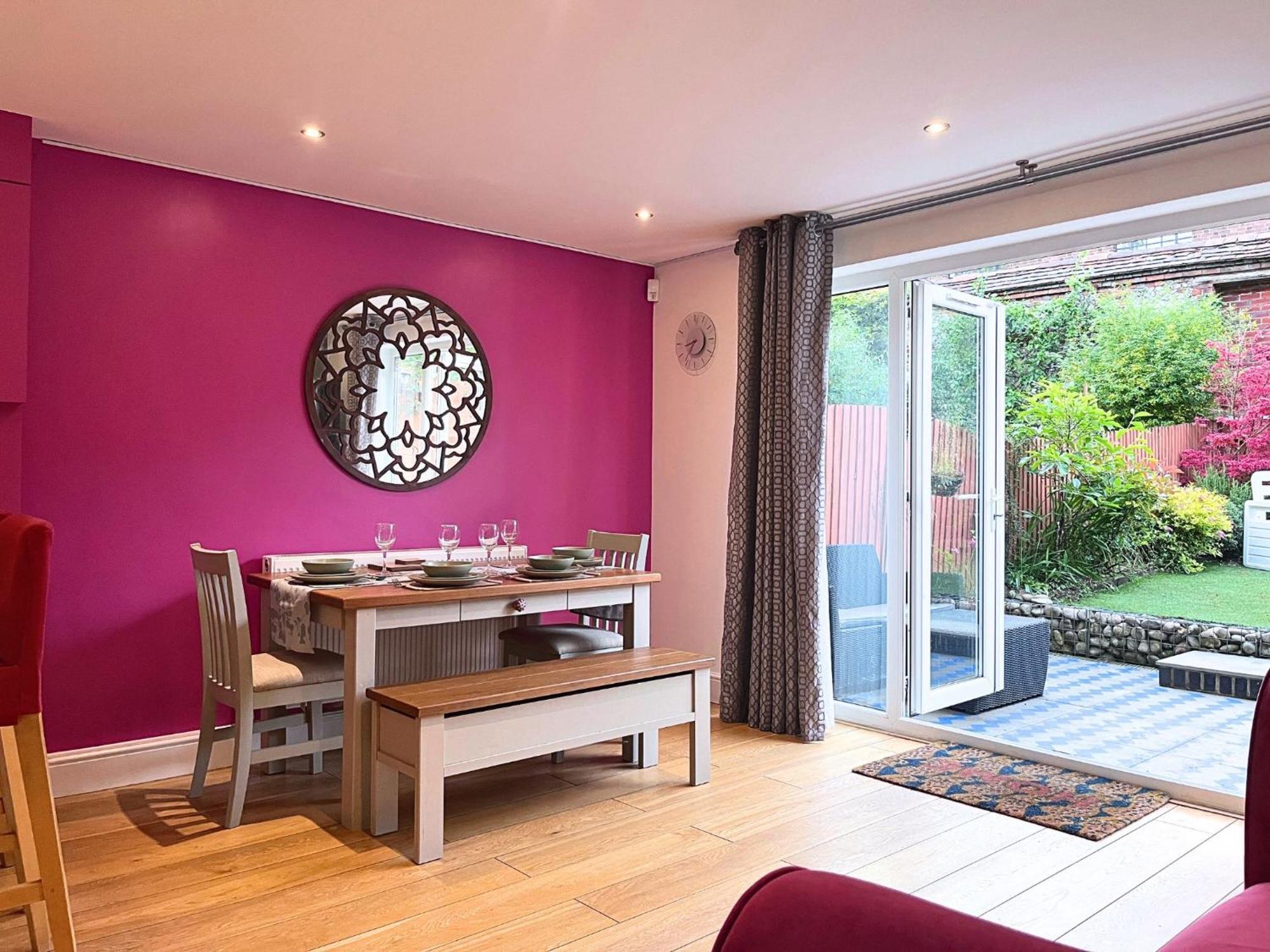 Jekyll'S On Hyde - Spacious Town House - Central Winchester - Free Parking, Sleeps 5 - By Xplus Stays Esterno foto